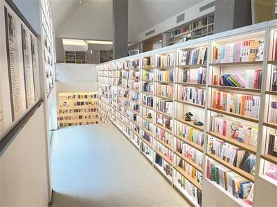 逛书香南苑·莞 邂逅“诗与远方”